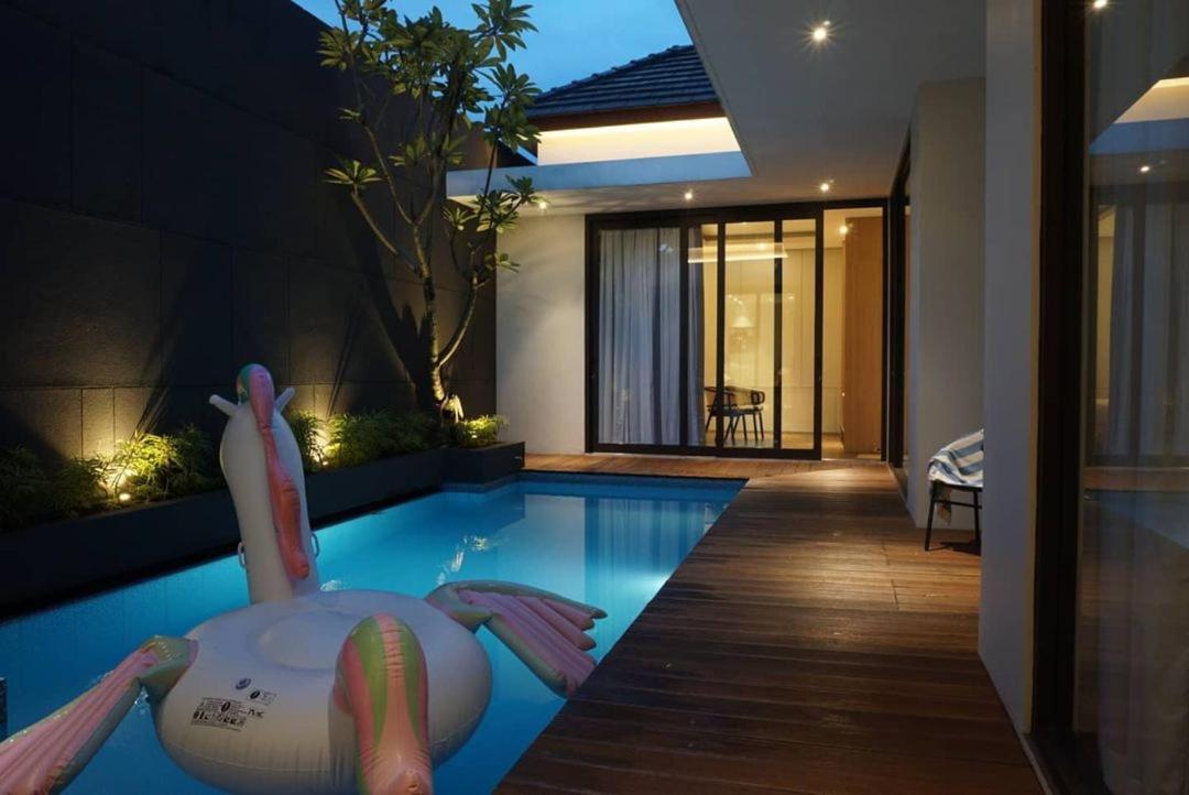 Villa Carmela Batu By Kingspark 8 Habitación foto